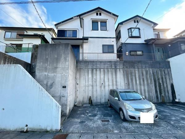 Fully Renovated 4SLDK House with Garden - Photo 1