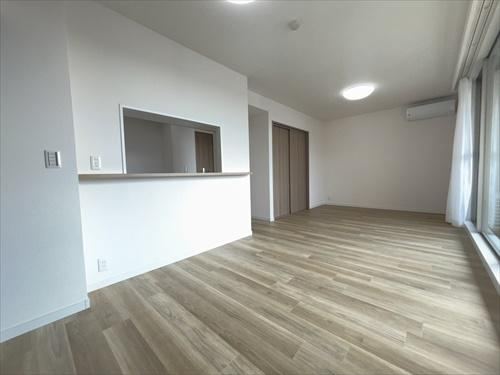 Newly Renovated 3LDK Apartment in Tama-Plaza - Photo 1