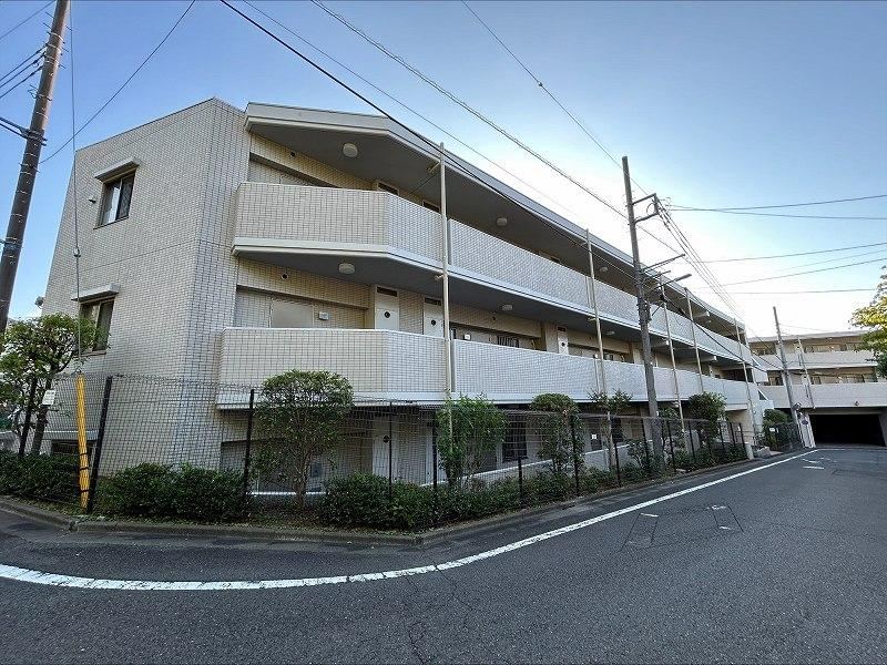 Renovated 3LDK Apartment with Rooftop Balcony in Hachioji - Photo 1