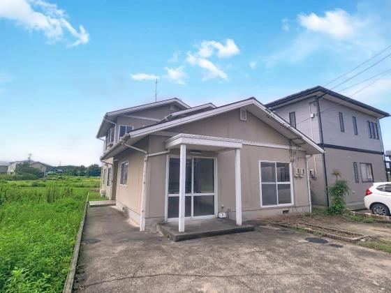 Spacious 8DK House in Hakomiyacho, Kaga City - Photo 1