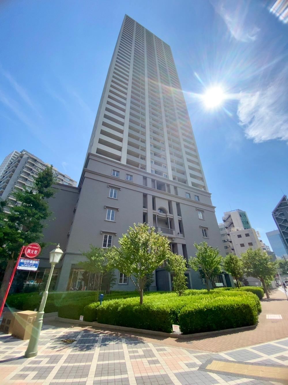 2LDK apartment in Chuo Ward, Kobe, Hyogo - Photo 1