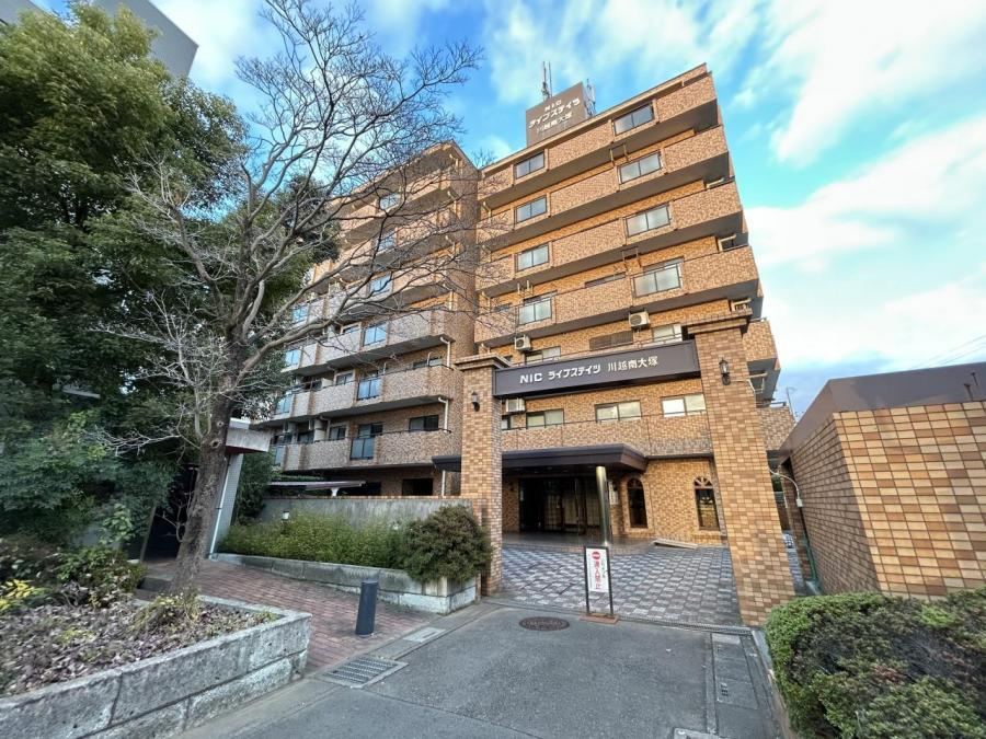 Modern 2LDK Apartment in Kawagoe - Photo 1