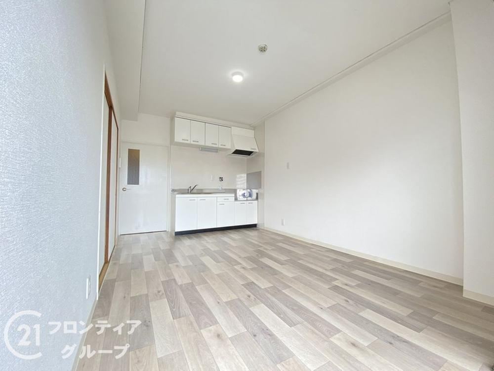 2DK apartment in Miyakojima Ward, Osaka - Photo 1