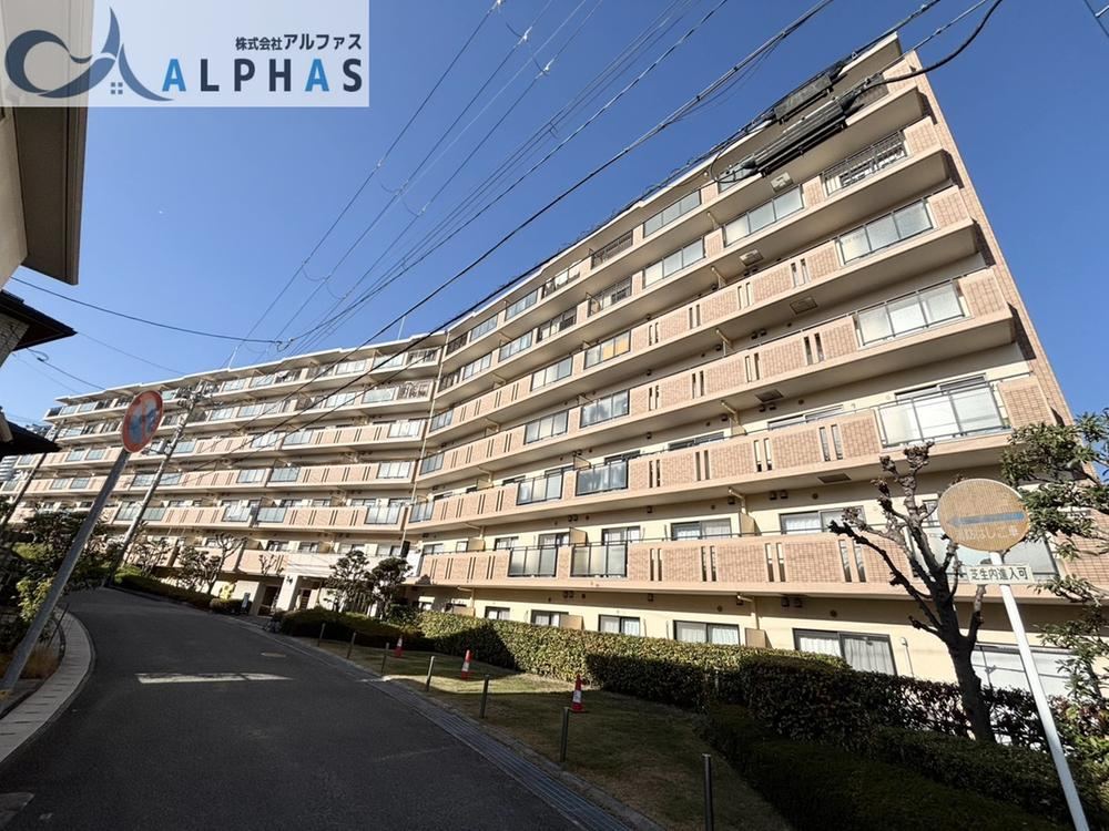 3LDK apartment in Kita Ward, Kobe, Hyogo - Photo 1