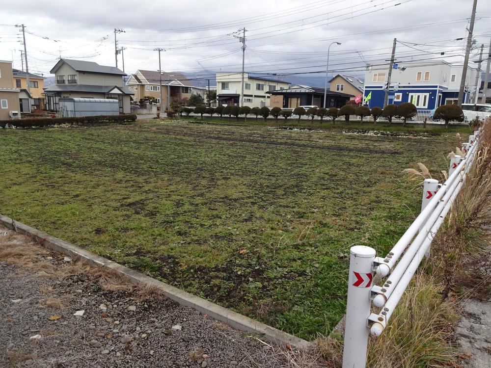 Large Land in Mihara 3 - Photo 1