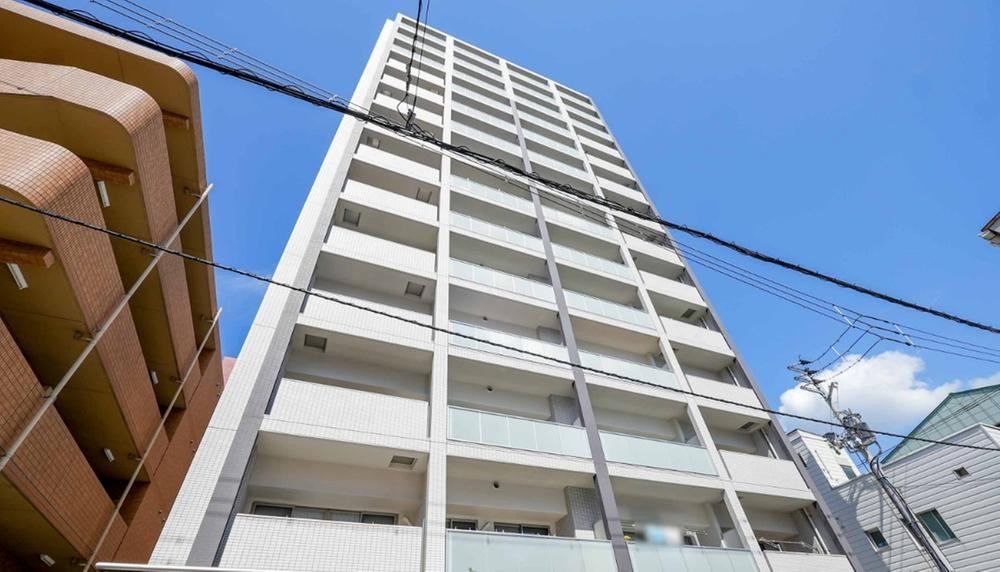 1LDK apartment in Matsuyama, Ehime - Photo 1