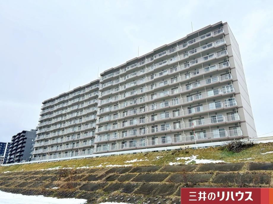 4LDK apartment in Chuo Ward, Sapporo, Hokkaido - Photo 1