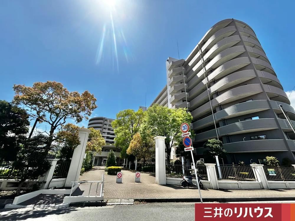 3LDK Riverside Apartment in Iijima-cho - Photo 1