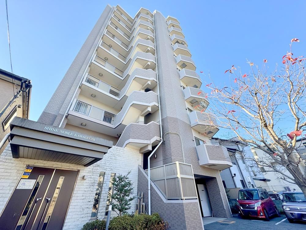 Fully Renovated 3LDK Apartment Near Kawaguchi Station - Photo 1