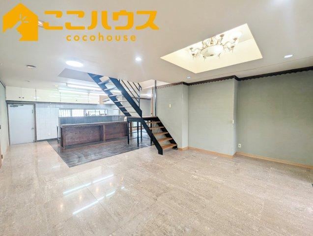 Spacious 5LDK House in Urasoe - Photo 1