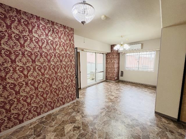 Spacious 3LDK Apartment in Goko, Chiba - Photo 1