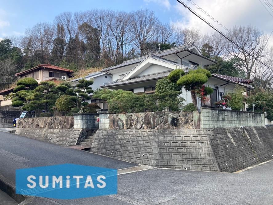 Spacious 5LDK Home with Garden in Fukuyama - Photo 1