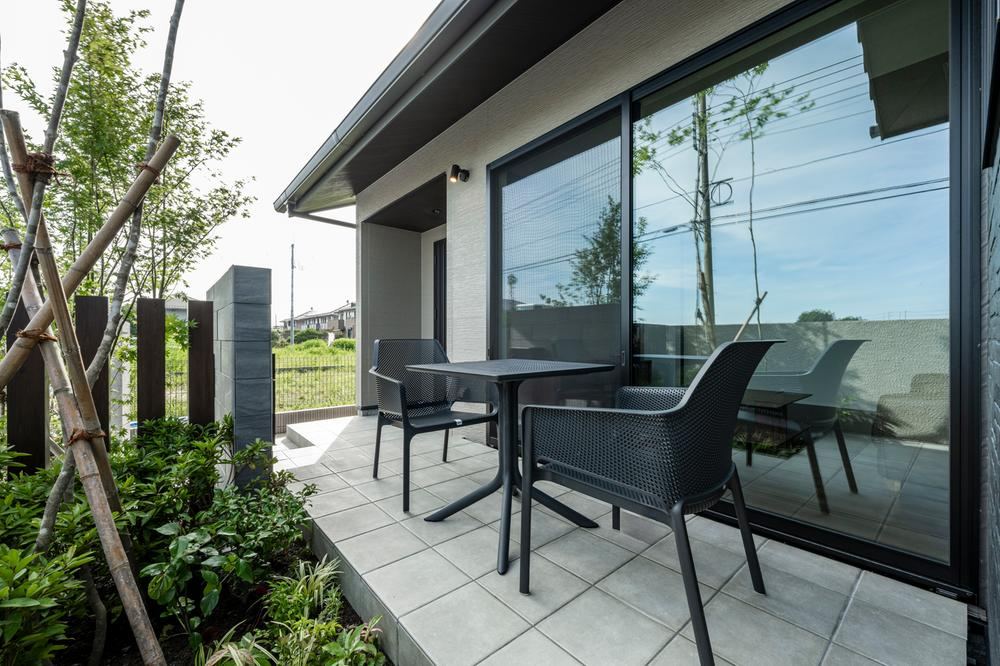 Modern 3LDK Detached House with Parking for 4 Cars - Photo 1