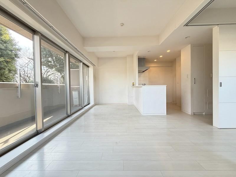 Seismic-Resistant 3LDK Apartment in Tokai Market - Photo 1