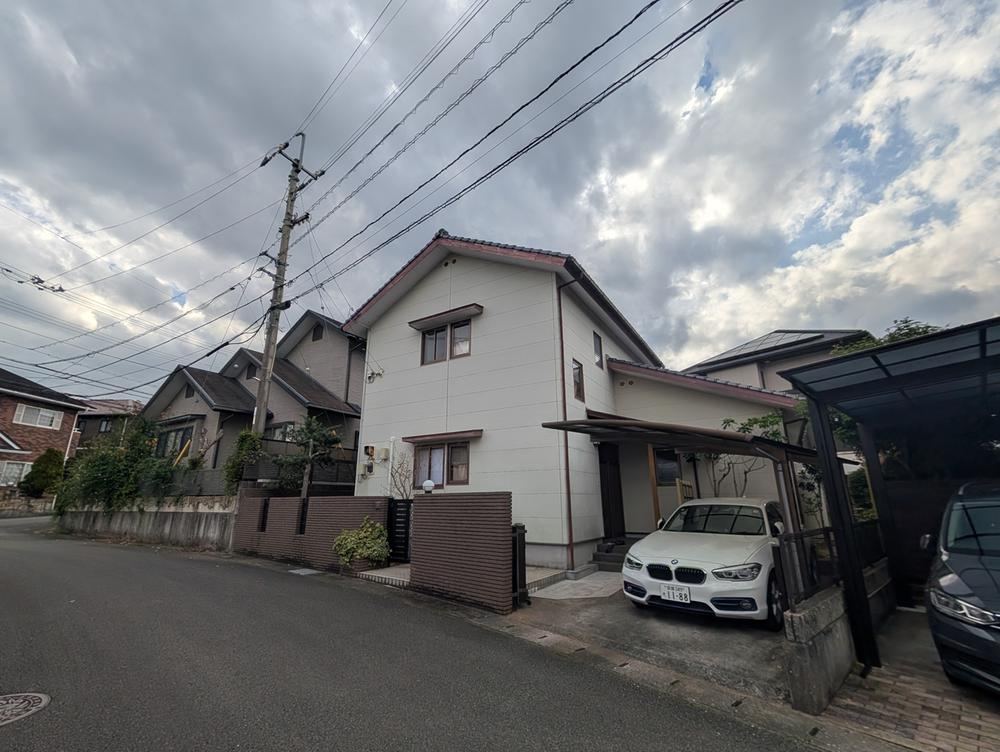 Affordable 4LDK Home in a Quiet Neighborhood - Photo 1