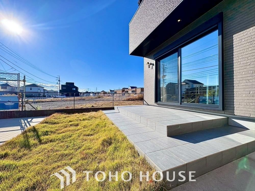 Available for Immediate Viewing: Modern 3LDK House - Photo 1