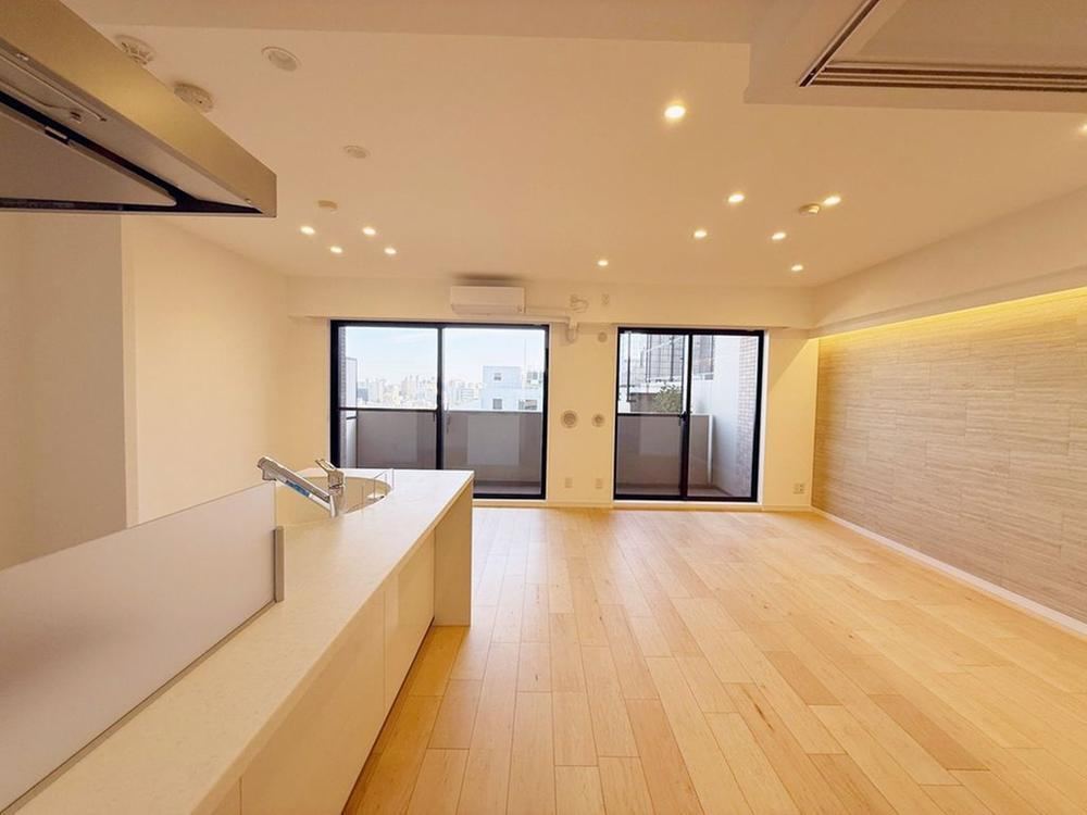 Charming 3LDK Apartment with Great Views in Kawasaki - Photo 1
