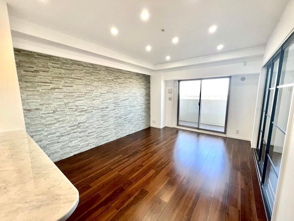 3LDK apartment in Neyagawa, Osaka - Photo 1