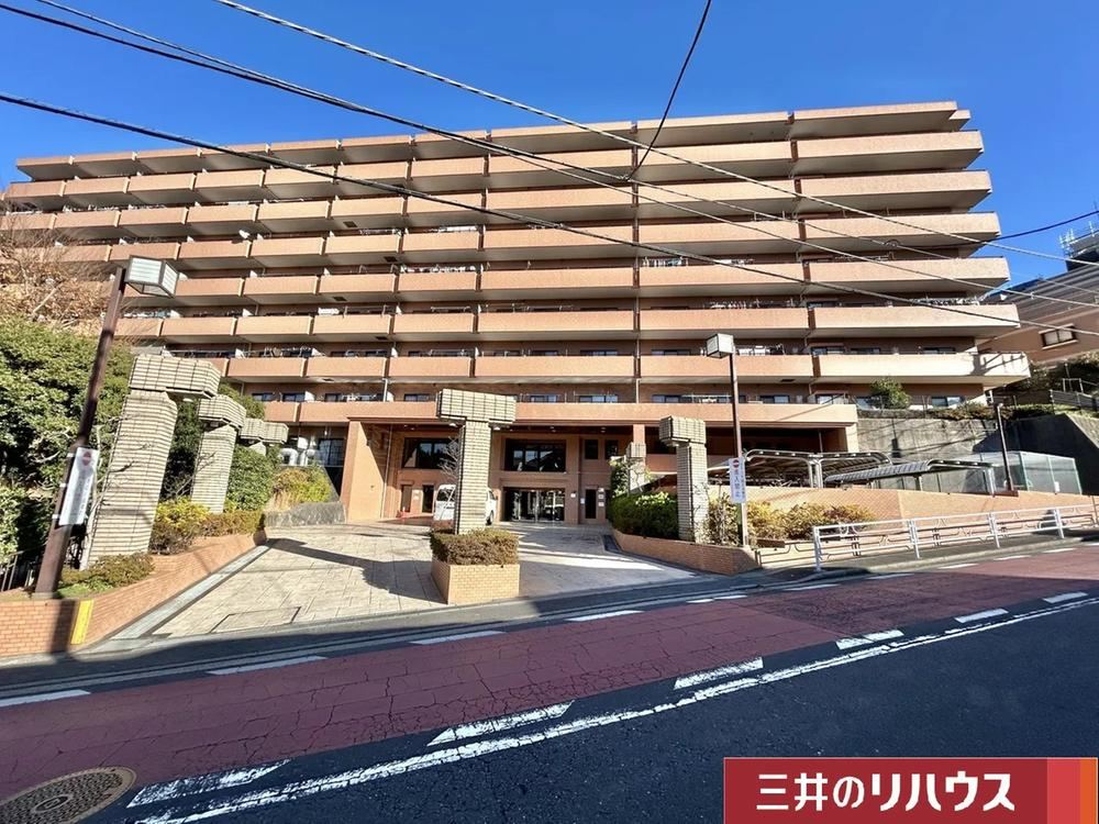 Charming 2LDK Apartment in Okamura - Photo 1