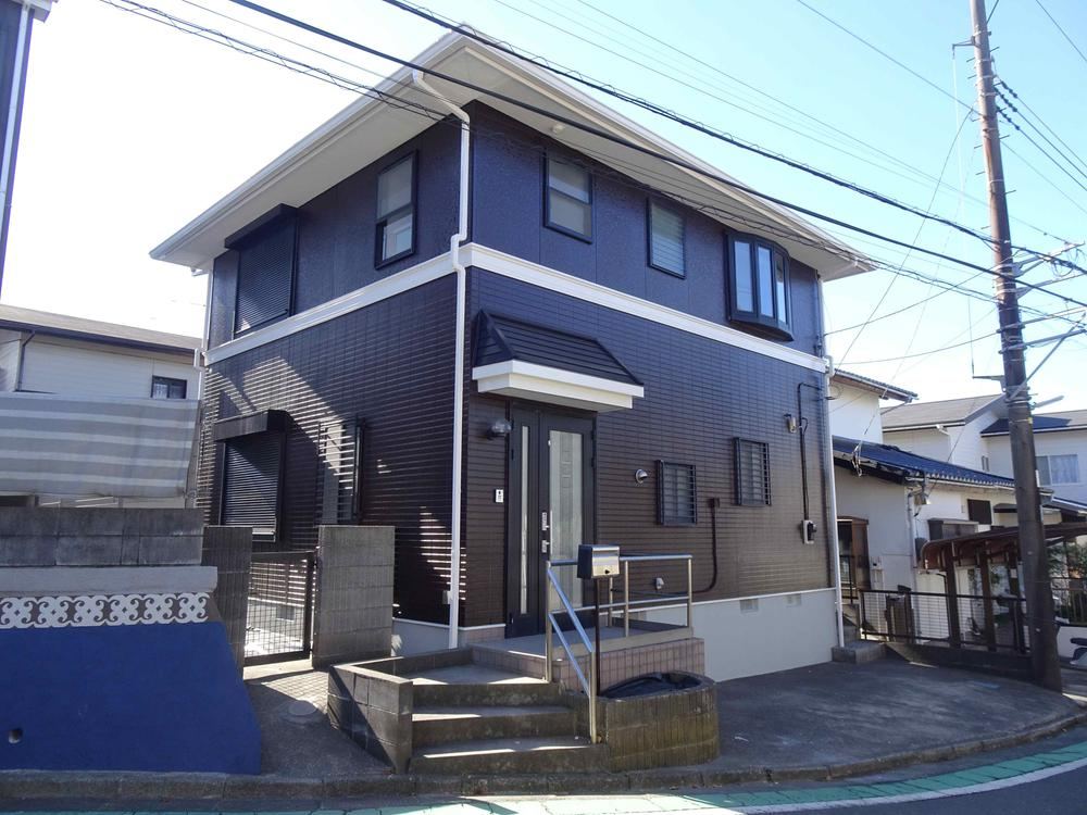Spacious 4LDK Home with Renovation in Highland - Photo 1