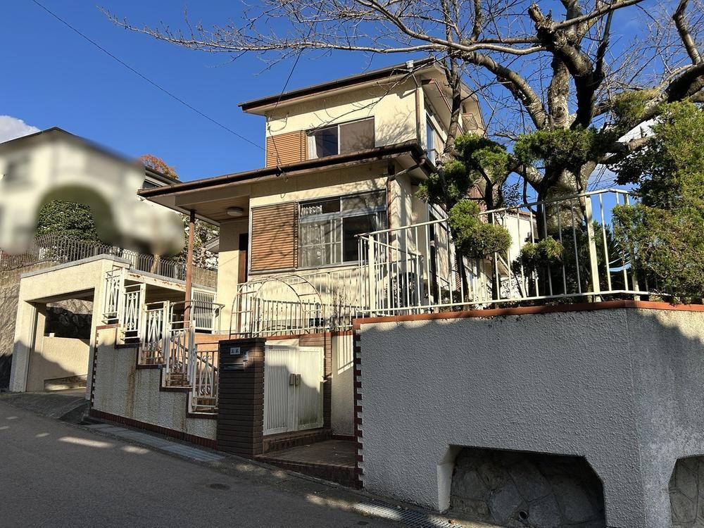 Spacious 4LDK House in Sumiyoshidai - Photo 1