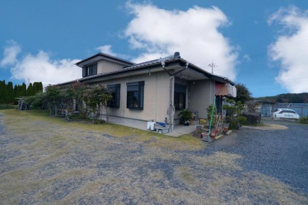 Spacious Home with Kitchen Near National Route 118 - Photo 1