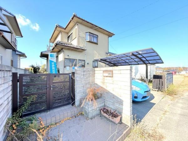 4LDK Detached House with Renovation Plans in Sanukicho - Photo 1