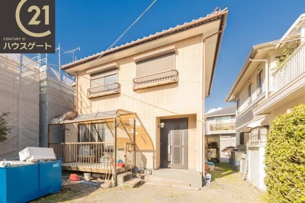 Conveniently Located 4LDK House Near Hōshakuji Station - Photo 1