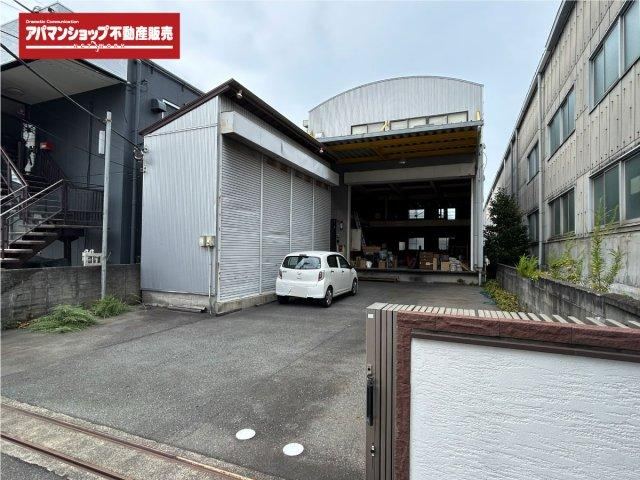 Conveniently Located Home with Nearby Amenities in Numazu - Photo 1