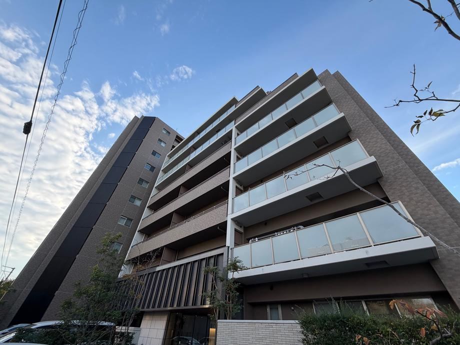 4LDK apartment in Takamatsu, Kagawa - Photo 1