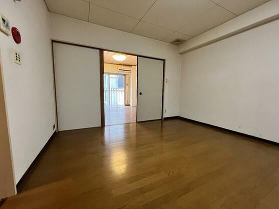 2LDK apartment in Atami, Shizuoka - Photo 1