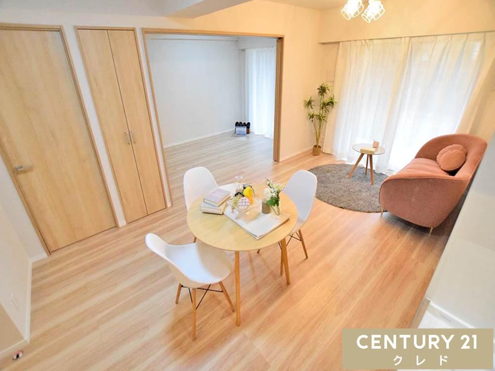 Renovated 3LDK Apartment with Terrace and Garden - Photo 1