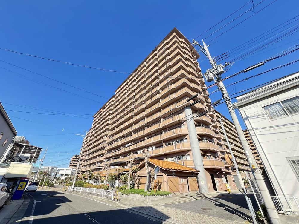 4LDK apartment in Izumi, Osaka - Photo 1