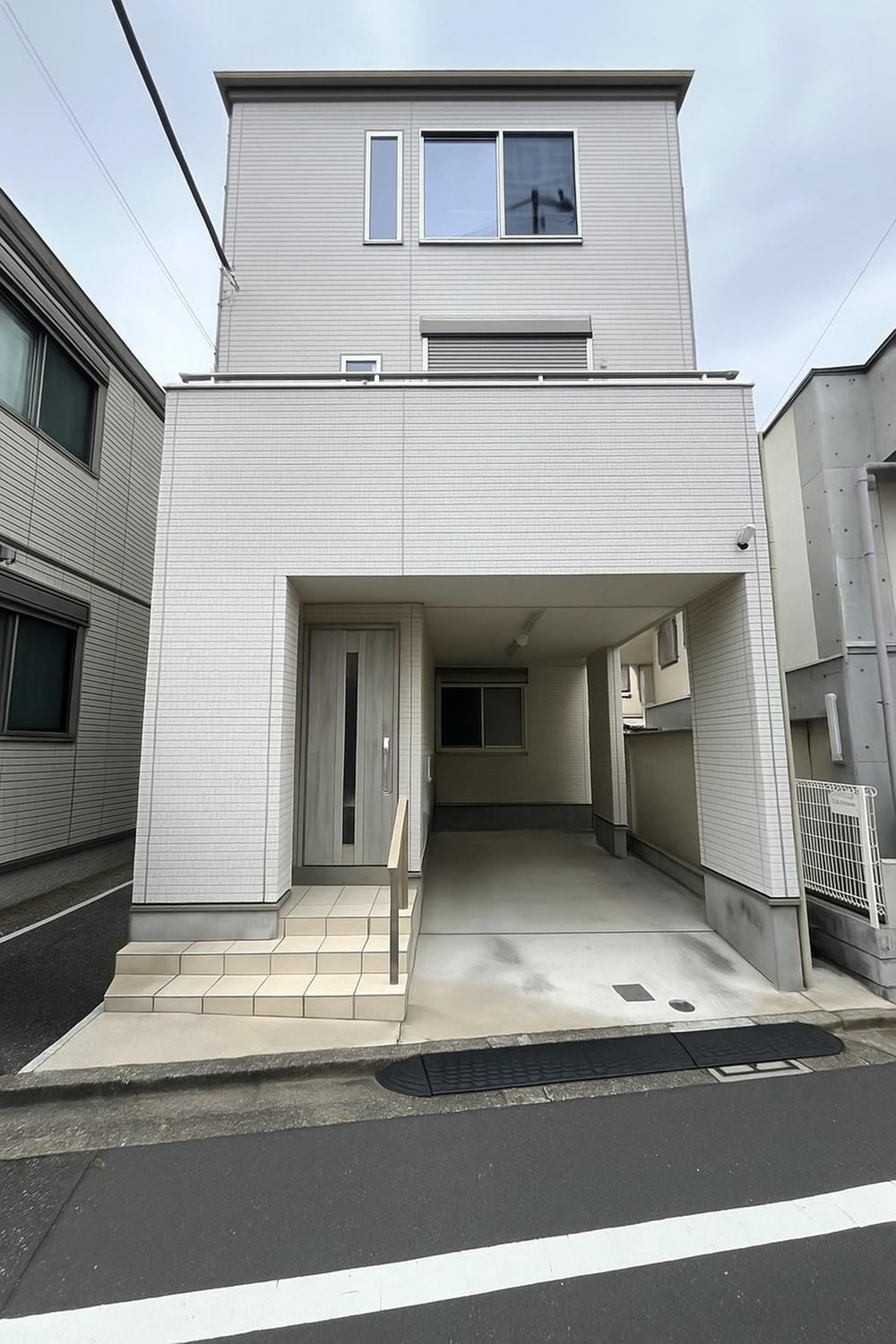 Newly Built Spacious House in Nakamura Minami - Photo 1