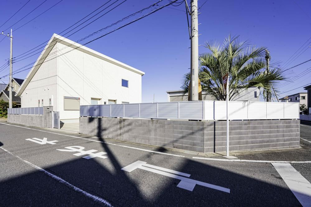 Modern 3LDK Single-Story House with Garage in Kisarazu - Photo 1