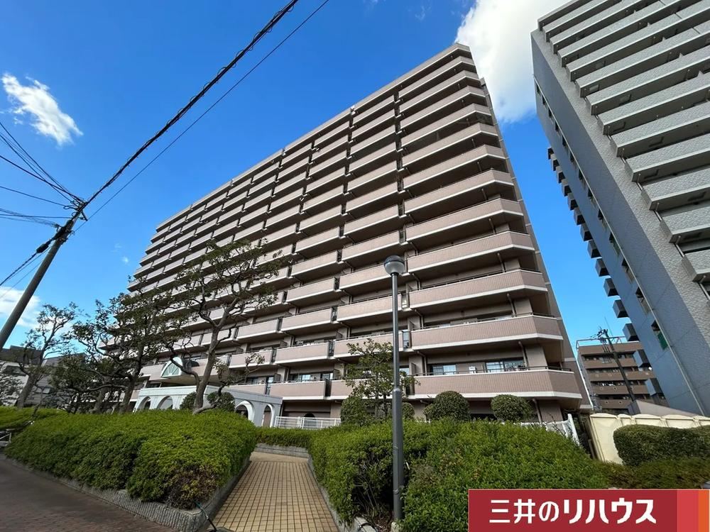 3LDK apartment in Suminoe Ward, Osaka - Photo 1
