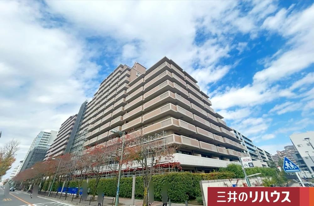 3LDK Apartment with Terrace in Kawabecho, Yokohama - Photo 1