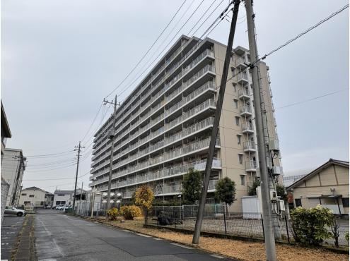 Renovated 4LDK Apartment Near Nitta Station - Photo 1