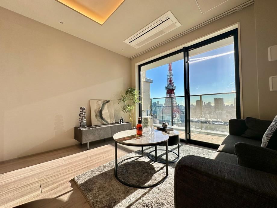 2LDK apartment in Minato Ward, Tokyo - Photo 1