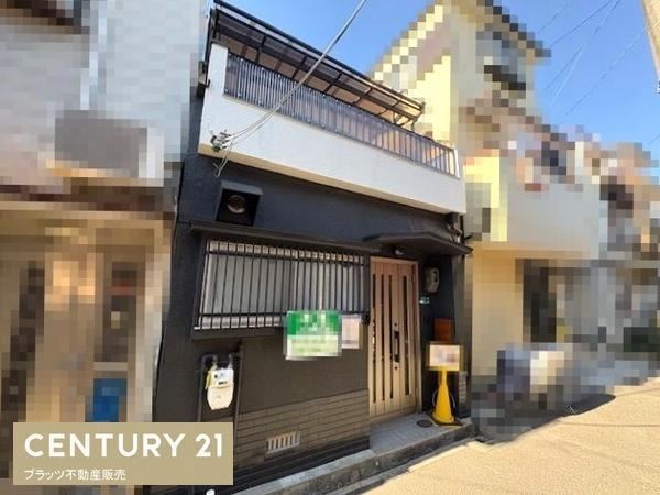 Fully Renovated 2LDK House in Yodogawa, Osaka - Photo 1