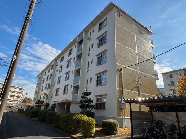 Cozy 2LDK Apartment Near Keio and Odakyu Stations - Photo 1
