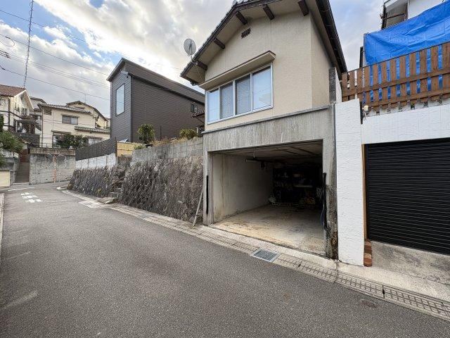 6DK house in Higashi Ward, Hiroshima - Photo 1