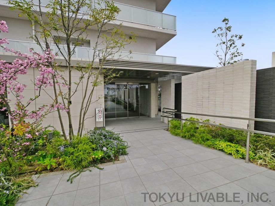 3LDK apartment in Tarumi Ward, Kobe, Hyogo - Photo 1