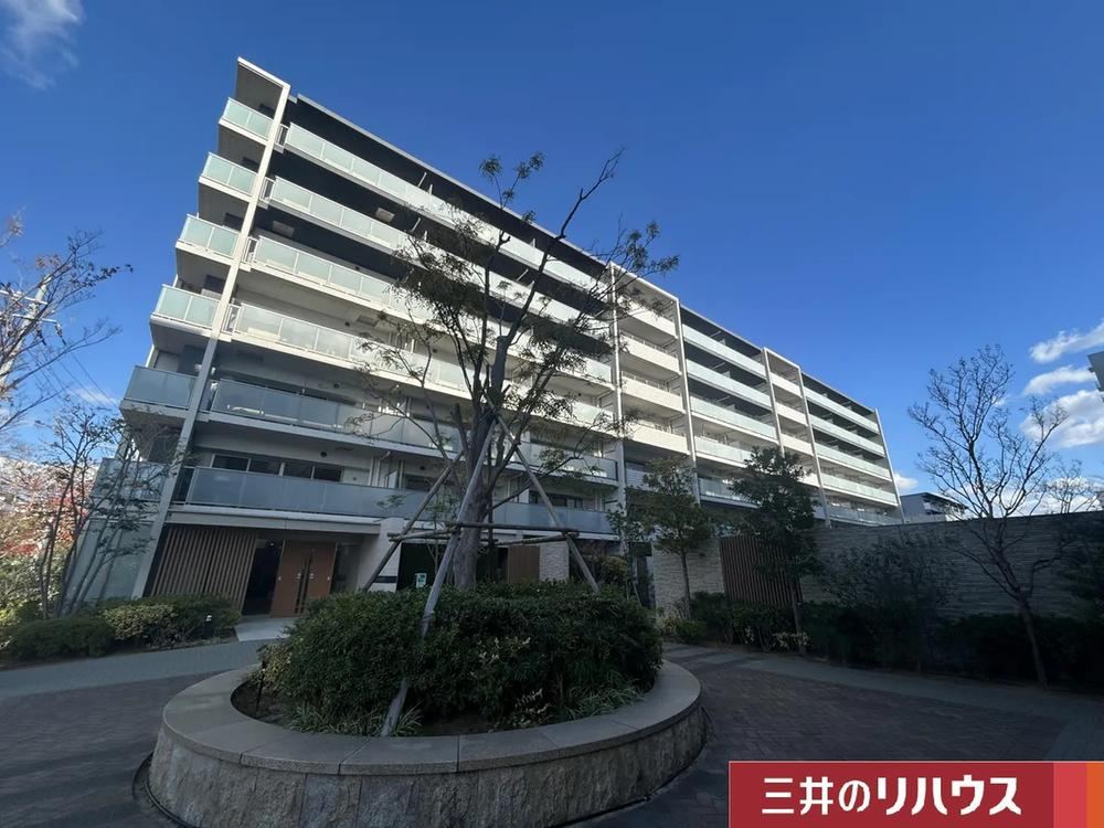 4LDK apartment in Nishinomiya, Hyogo - Photo 1
