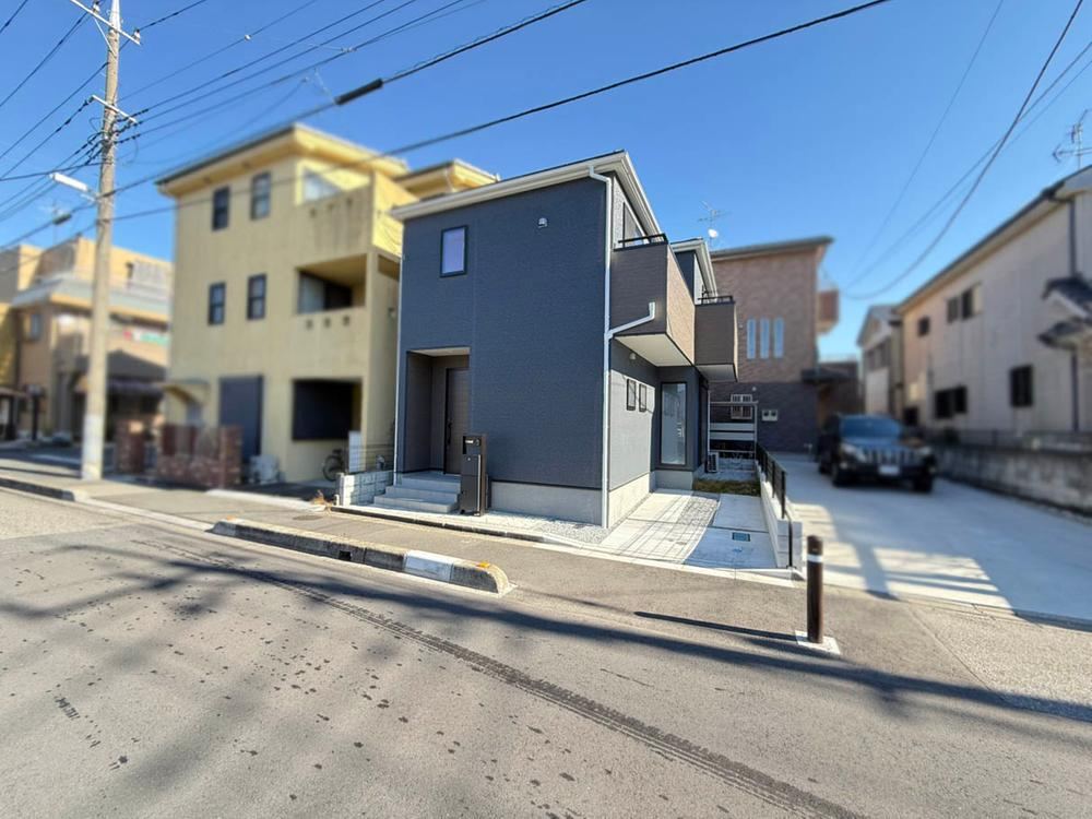 Newly Built 3LDK House with Modern Amenities - Photo 1