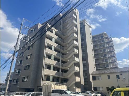 Bright 3LDK Apartment in Musashi-Urawa - Photo 1
