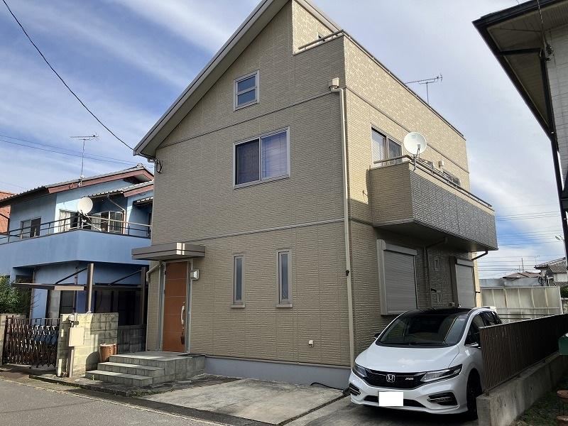 Stylish 3-Story House in Yanase Town - Photo 1
