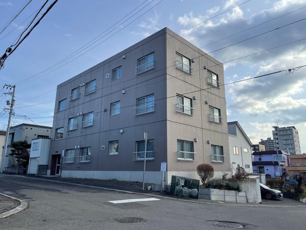 4LDK apartment in Toyohira Ward, Sapporo, Hokkaido - Photo 1