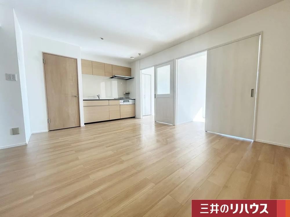 2LDK apartment in Omiya Ward, Saitama - Photo 1