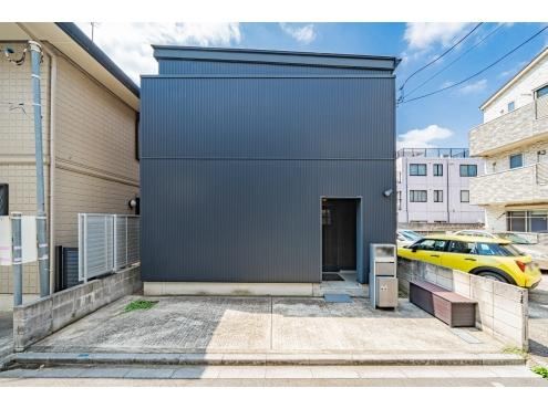 Custom-Built House Near Nezu Station - Photo 1